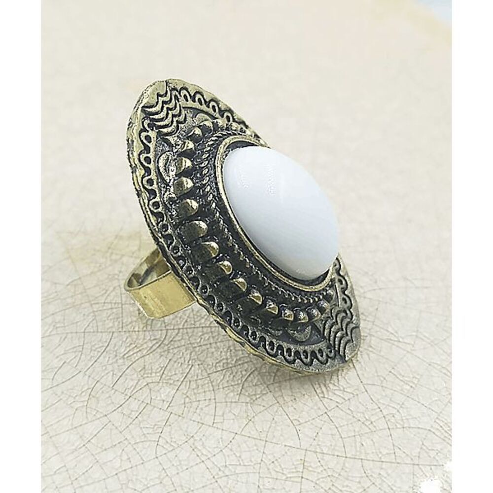 Ladies White Aztec Ring - Picture 4 of 7